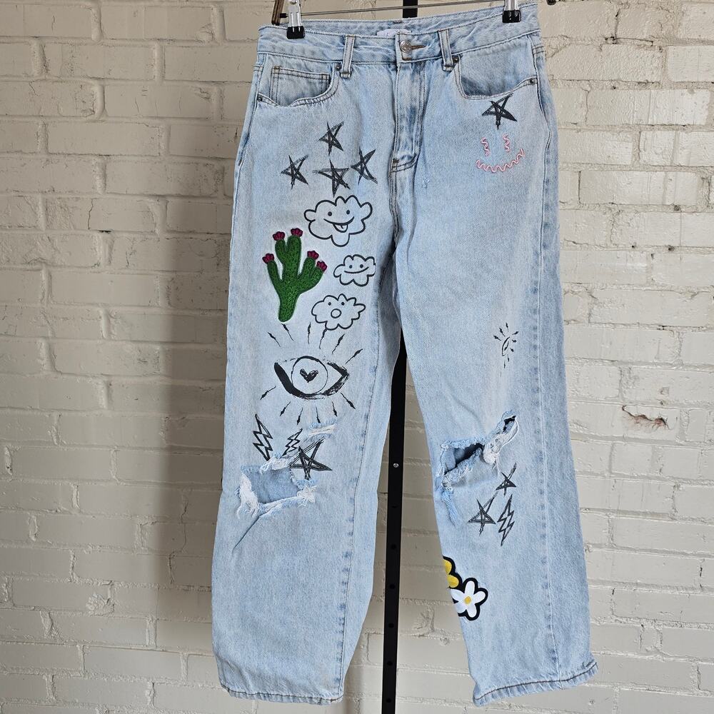 Forever 21 Light Wash Wide-Leg Jeans with Embroidered Graphics | Y2K Skater Girl